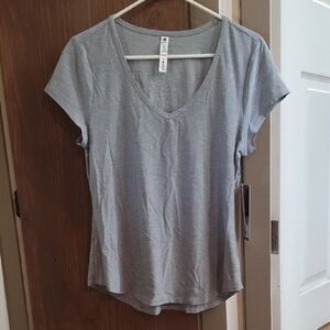 90 Degree By Reflex Women's V-Neck Tee - Light Gray
